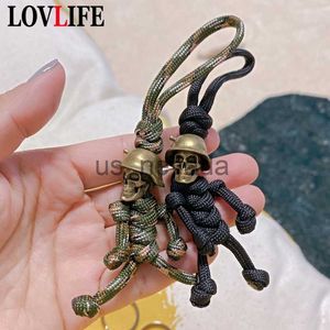 Llaveros Lanyards Skull Head Soldier King Llavero Lanyard Colgantes Joyería EDC Outdoor Knife Bead Tool Punk DIY Paracord Tejido hecho a mano Accesorio J230724