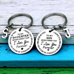Keychains Lonyards à ma fille fille je t'aime pour toujours cadeau inspirant le porte-clés Meilleure idée cadeau pour son fils en stockant des cadeaux D240417