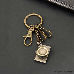 Keychains Lanyards Wannee Fashion Mini Retro Bronze Metal Car Key Chain Multi Cameras String Stijlvolle Keychain Men Hanger Creative Gift Sieraden