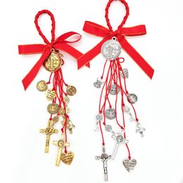 Llaveros Lanyards Tejido San Benito Medallón Encanto Llavero Moda Hogar Protección Colgador de puerta con cruz y medallas Joyería 230710