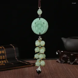 Porte-clés Pendentif de raisin de jade vert clair Voiture de voile lisse dans et hors de Ping An Buddha Guanyin Vase Accessoires pour