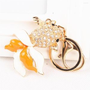 Keychains Mooie Goldfish Fish Charm Aankomst Crystal Rhinestone Hanger Pas Tas Tas Key Ring Chain Creative Birthday Friend Cadeau