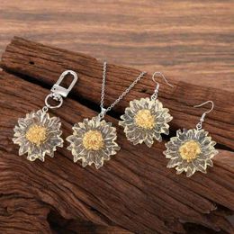 Porte-clés belle résine marguerite fleur porte-clés porte-clés boucle d'oreille pour les femmes feuille d'or sac porte-clés bijoux de fête de mariage