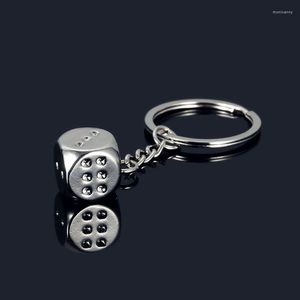 Porte-clés Lucky Dice Porte-clés en métal Porte-clés Bijoux Cadeau d'anniversaire pour les amoureux de mari de petit ami