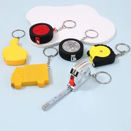 Keychains MEET TAPY KEYCHINE AUTO KEEYRING Tool Mini draagbare kleur willekeurig