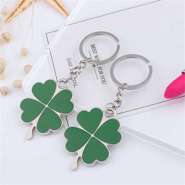 Llaveros Metal Creativo Verde Cuatro Tres Hojas Hierba Llavero Charm Lucky Keyholder Regalo Bolso de mujer Decoración Accesorios clave G230526