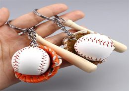 Keychains Mini trois copines Baseball Glove Bat Bat Keychain Sports Car Key Chain Ring Gift For Man Women Men 11cm 1 Piece1835802