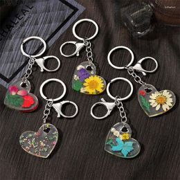 Porte-clés naturel véritable fleur séchée coeur style résine porte-clés marguerite fleur pétale pendentif mousqueton porte-clés sac porte-clés