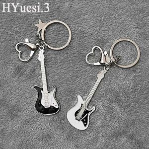 Sleutelhangers Punk Stijl Elektrische Gitaar Sleutelhanger Vintage Hart Ster Instrument Charms Met Sleutelhouder Voor Muziekliefhebbers Tas Decor Geschenken