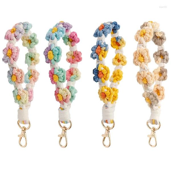 Porte-clés rétro tissé à la main Daisy Fleur Porte-clés Haut de gamme Boho Style Poignet Porte-clés Sac de voiture Pendentif pour femme Accessoires de mode