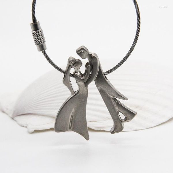 Porte-clés Simple porte-clés Couple câlin câble métallique en alliage de Zinc amoureux amour porte-clés pendentif accessoires saint valentin bijoux cadeau