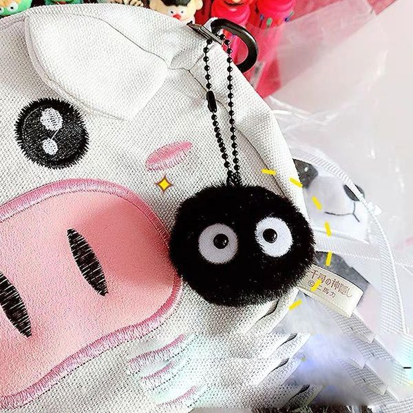 Llaveros Spirited Away Fairydust Colgante Bola negra Llavero Estilo INS Bolsa de moda Dust Elf Susuwatari Accesorios Regalo para fanáticos Niños