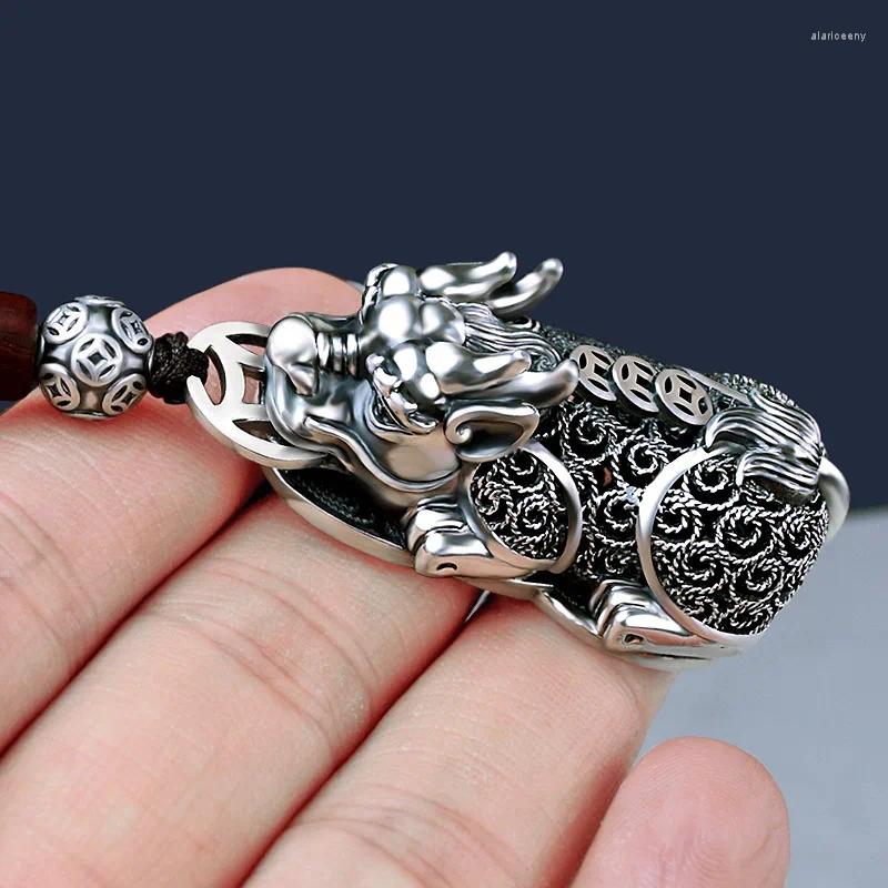 Nyckelringar vintage rikedom Lycka till Pixiu Keychain Pendant Personlig kreativ ihålig snidad koppar silverpläterad ornament