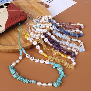 Llaveros Venta al por mayor Colorido Teléfono móvil Correa Cadena Irregular Chip Beads Mujeres Niñas Bohemia Perla