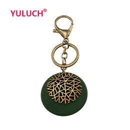 Keychains yuluch houten kleurrijke log hangende sneeuwlegering hanger voor modepaar retro vergulde gouden sleutelhanger sieraden cadeau