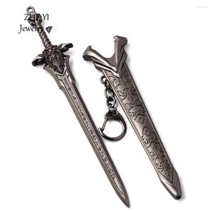 Keychains Zheyi Vintage Lich King Sword Model Hanger Keychain voor mannen jongens pistool zwarte kleur leeuw teken Key Ring mannelijke mode sieraden