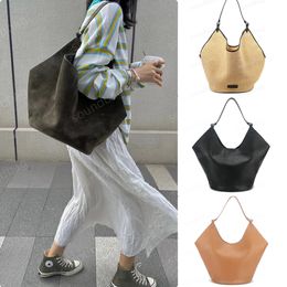 Khaite Autumn/Winter Handbag Matte Cow Wide Dumpling Bucket Style Nicho de hombro único para mujeres compras de cuero genuino Vintage Chic Luxury Party