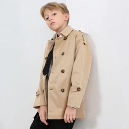 Kaki jasje voor jongens met dubbele rij knopen Ontwerp kinderen bovenkleding Trenchcoat voor kinderen voor tienerjongens van 2-14 jaar Casual Windreaker 240116