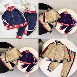 Kid Boy Clothe Set Baby Meisjes Classic Label Herfst Kleding Merk Coat Broek Kindbrief Kleding Sets