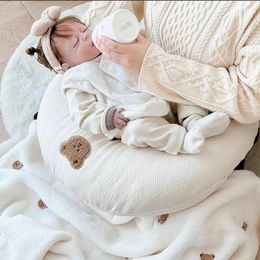Kid Oreiller Moon Forme Demande de couchage de couchage détachable pour le concept de bébé Born Baby Design Mallfeeding 240313