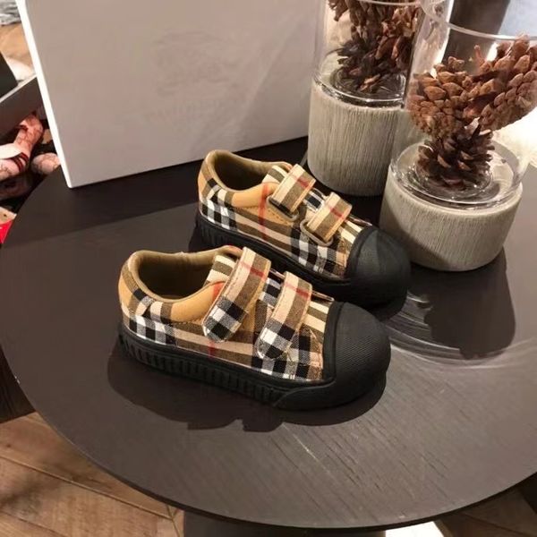 Chaussure d'athlétisme pour enfants, baskets de marche, couleur blanche, baskets de basket-ball pour bébés garçons, bottes en cuir véritable, vamp 2023