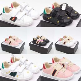 Kid Shoe Deigner Caual Bee Trainer Toddler Baby Shoe Big Kid Youth Sneaker Pantage Girl Garçon Black Blanc Rose Rose Green Marque de luxe Walking