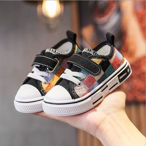 Zapatillas de lona para niños y bebés, moda para niños, suela blanda de lujo para niños y niñas, zapatos planos para personas perezosas con pedal deslizante Doug