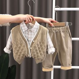 Vêtements pour bébés enfants ensemble pour garçons Spring Automne Casual Cost Cotton Boys Shirt Pull Gitre Pantalon 3pcs Baby Vêtements 0-4 ans