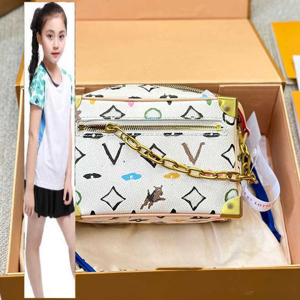 Sacs pour enfants Brand de luxe CC Sac Fomens coloré Old Flower Graffiti Trunk Box Box Sobre à main ajusté Sac à main de grande capacité Tendances de mode extérieure