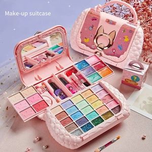 Kids Beauty Toys Make -up Kit Little Bag Wasbaar doen alsof Cosmetische set met spiegel Nontoxisch Veilig verjaardagscadeaus Meisje 240416