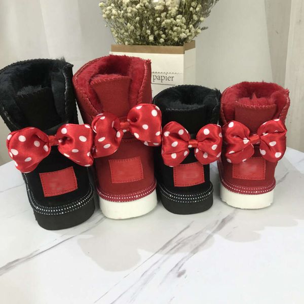 Botas para niños Niño Australia Bota de nieve Diseñador Zapatos para niños Invierno Clásico Ultra Negro Botton rojo Bebés Niñas Tobillo Botines Niño Piel Gamuza hr7