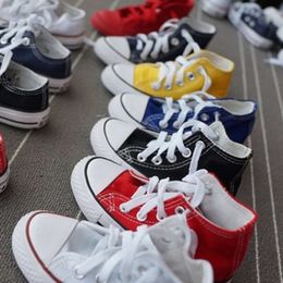 Niños Niños Diseñador Zapatillas de deporte para niños pequeños Zapatillas de deporte Zapatos Kid Tn Enfant Bebé Niñas grandes Zapatos planos de lona para niños