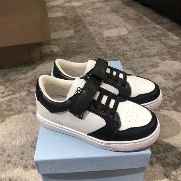 Kids Boys Fashion Sneakers chaussures de luxe Designer Athletic Leather Shoe Boys Baby Retro Shoe Taille 26-35 Kid Casual Running Tennis Gym Enfants Chaussures en caoutchouc