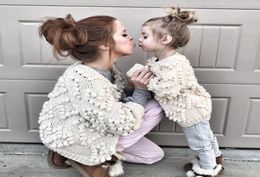 Cardigan pour enfants filles aiment les pompons coeur appliques princesse vêtements d'extérieur enfants pull en tricot mère et fille tenues assorties J10692605838