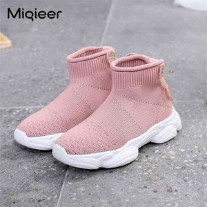 Enfants Casual Sneaker Enfants Garçon Bébé bébé Respirant Mesh Golfeweight Chaussette Bottes Bow Girls Soft Soft Sports Chaussures 210329