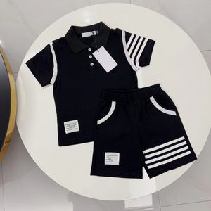 Kinderkleding Babyontwerper T -shirt Kids Set Kid Clede Zomer jongens meisjes korte sets luxe merk kanten letters 8 stijlen