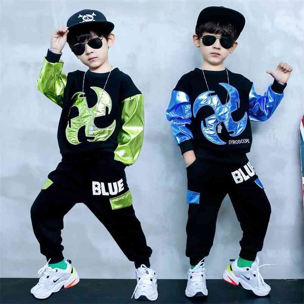 Vêtements pour enfants Garçons Ensembles de sport Mode Sweat-shirts patchwork pour adolescents et pantalons amples Tenues deux pièces pour tout-petit bébé 4 8 12Y 210622