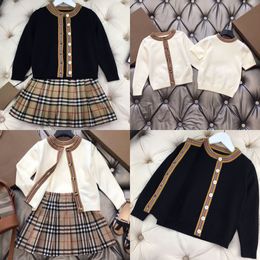 Ropa para niños Diseñador Niñas Casual Otoño Primavera conjuntos bebé conjunto pantalones cortos niña Rebeca de manga larga Falda plisada 100-160