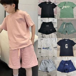 Kinderkleding ESS Designer T-shirts Shorts Boys Girls Letter Short Sleeve T-Shirts Toddler Jeugdkleding Kinderen Shirts broek Baby Cot W3HJ#