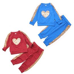 Kinderkleding meisjes jongens liefde outfits kinderen pailletten kant hart vorm tops + broek 2pcs / set Valentijnsdag mode baby kleding sets