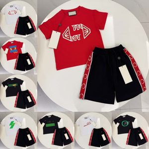 Ensembles de vêtements pour enfants Designer à manches courtes tshirts shorts garçons de survêtement