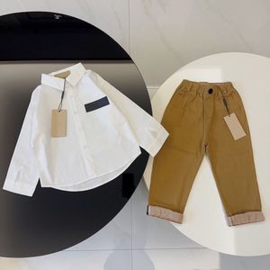 Ensembles de vêtements pour enfants Chemises à carreaux pour bébés Pantalons Garçons Filles T-shirts de créateurs pour tout-petits Blouse Pantalons Enfants Vêtements pour jeunes Costumes de luxe à manches longues Lettre Imprimer Uniforme