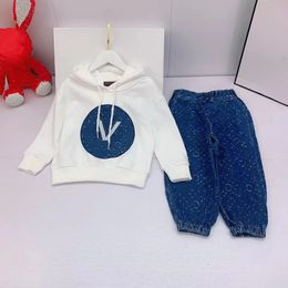 Ensembles de vêtements pour enfants plus velours à mode chaleureux British Tops Brand Automne et Winter Childrens Boys Treasures Girls Cotton Two Piece Luxury Designer Pantalon Dhgate