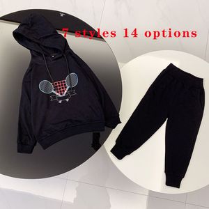 Kinderkleding sets trui tweedelig pak babyjongen meisje hoodie pakken kind sweatshirt zweetwapens 7 stijlen 14 opties maat 90-150 herfst