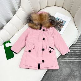 Kinderjassen Babykleding Down Coat Jacket Designer Kidkleding met badge Hooded 2022 Fasion Dikke Warm Outwear Girl Boy Girls Classic Parkas 100% Wolf Fur Collar 6 Style