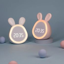 Coupure d'alarme de lapin mignon avec une nocturne étape sans grain de dimage numérique pour garçons filles du programme intelligent Contrôle 240320