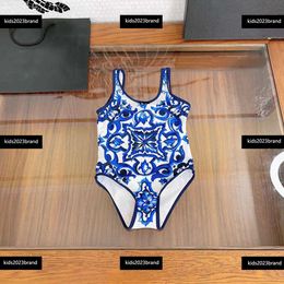 Kinderen Designer Designer Baby Bikini Girls Swimwear Designer Eéndelige nieuwe aankomst Blauw en Wit Porselein Patroon Maat 80-150 cm Gratis verzending Mar23