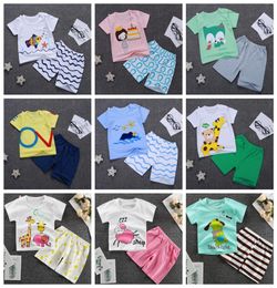 Designerkleding voor jongens, cartoonoverhemden, korte broek, set van 2 stuks, korte mouw, peutermeisjesoutfits, zomer kinderkleding, 15 ontwerpen D3262035