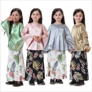 Kids Designer Kleding Meisjes Moslim Kleding Sets Baby Solid Tops Jurken Gedrukte Culottes Pakken Emulatie Silk Cape Cloak gewaden Broek C5867