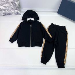 KIds designer Clothes high quality Child autumn suits 2pcs Multi color plaid patchwork hooded jacket and sports pants Aug02